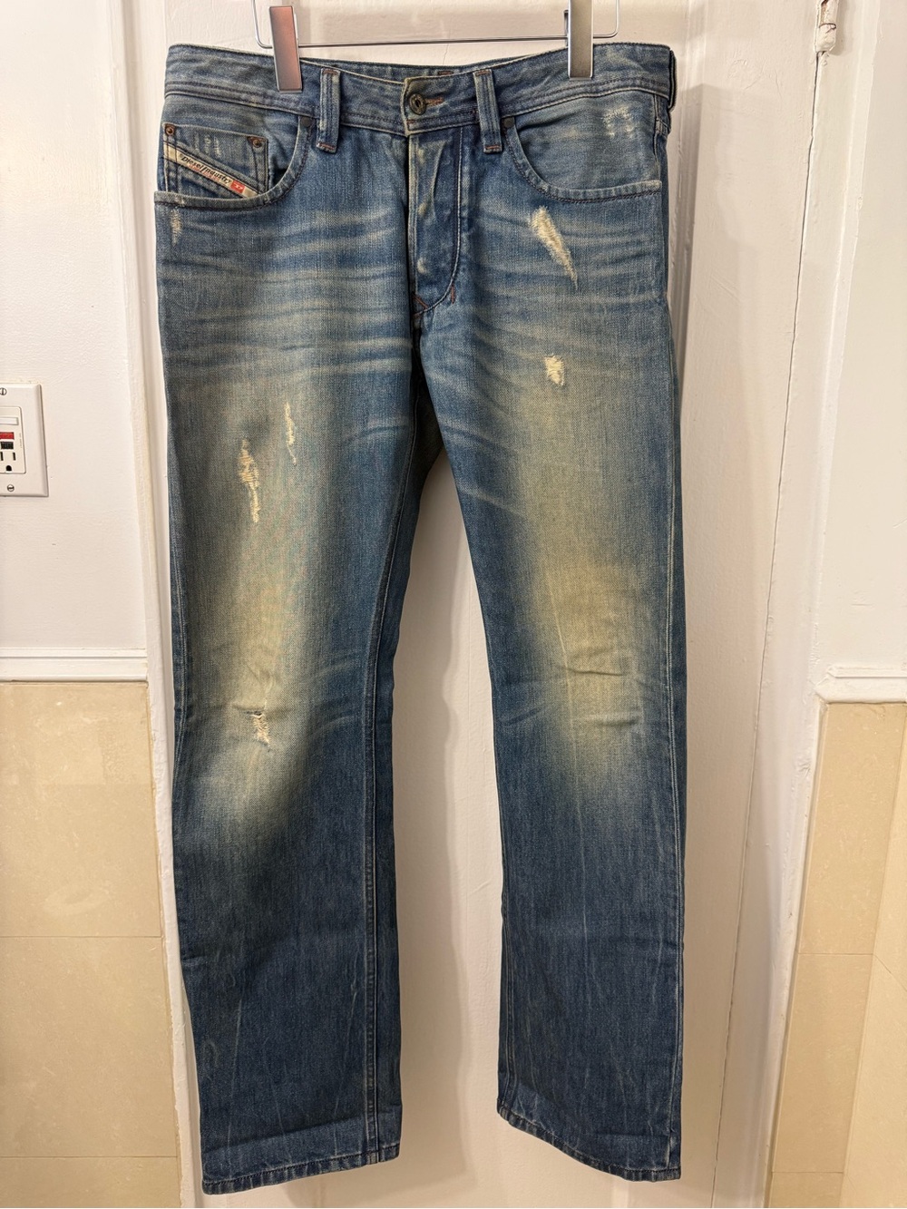 Diesel Larkee Men’s Straight Jeans in Faded Blue with Distressing